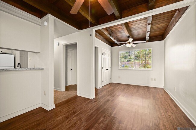 Foto del edificio - 2963 Greenwood Dr