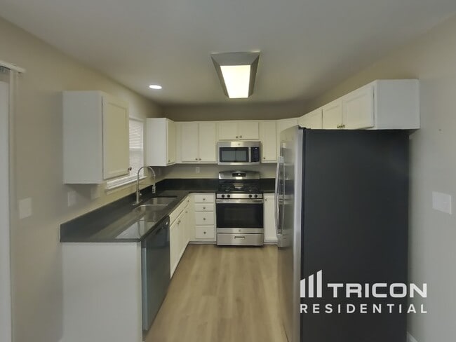 Building Photo - 7 Stone Garden Ct