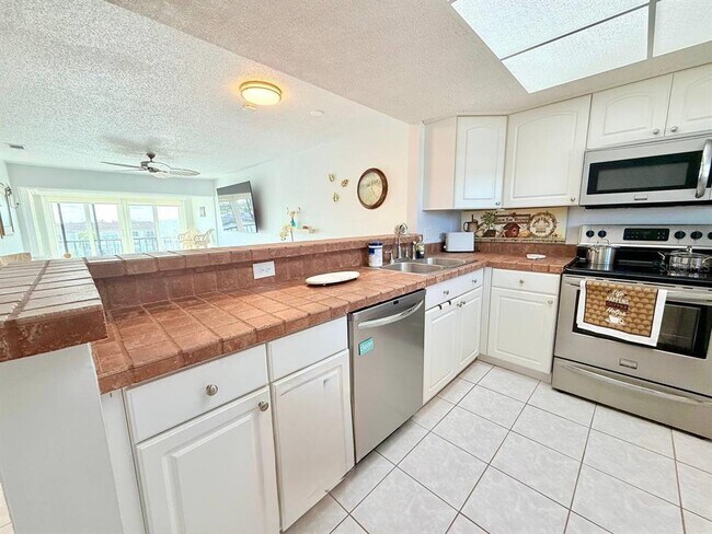 Foto del edificio - 19029 US Hwy 19 N