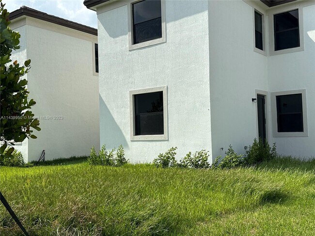 Building Photo - 3508 W 108th St