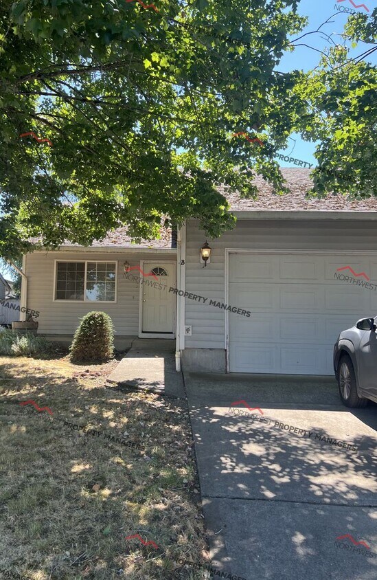 Foto principal - 16309 NE 8th St
