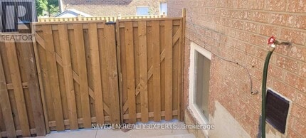 Building Photo - 3080 Olympus Mews