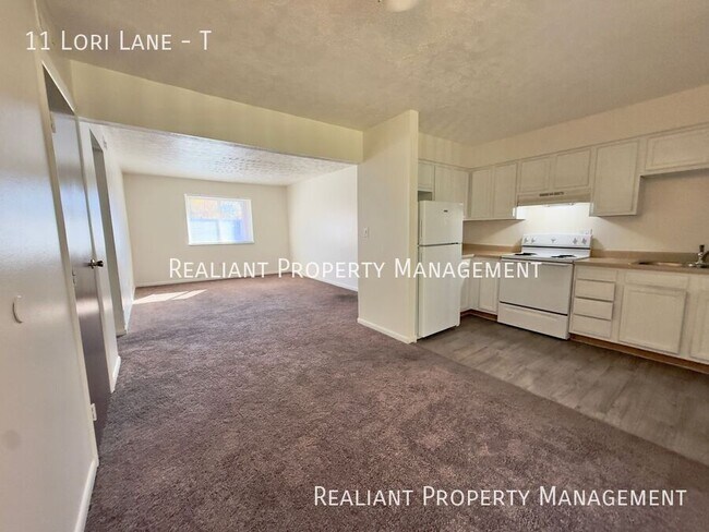 Foto del edificio - 11 Lori Ln