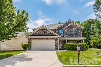 Building Photo - 6601 Pamplona Pl