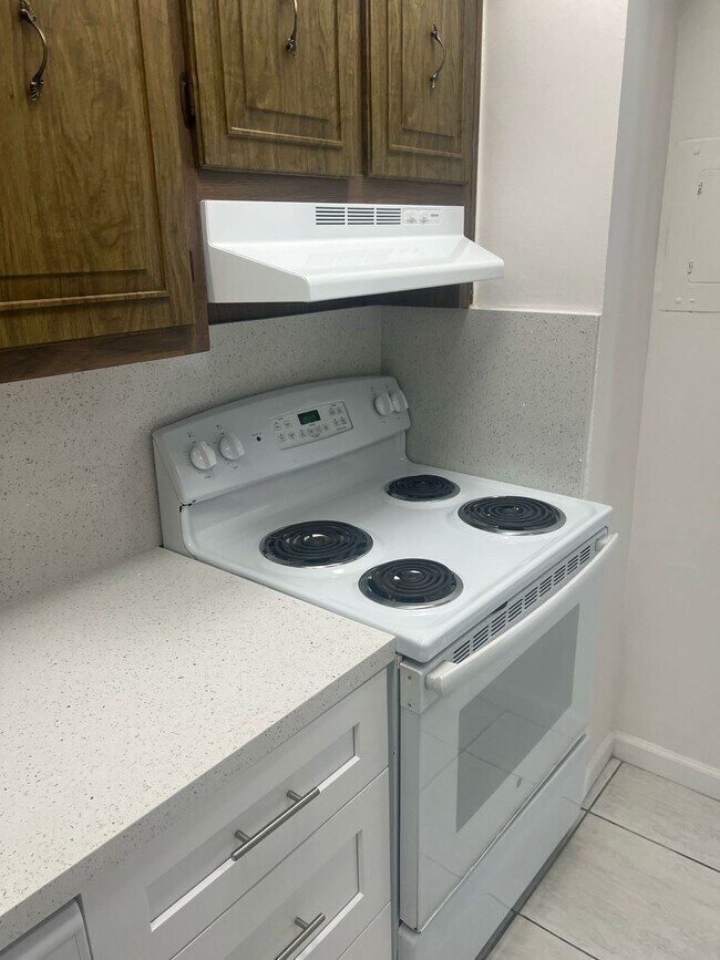 Foto del edificio - 2450 NE 135th St