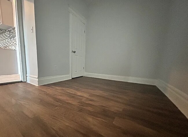 Foto del edificio - 182 Seymour Ave