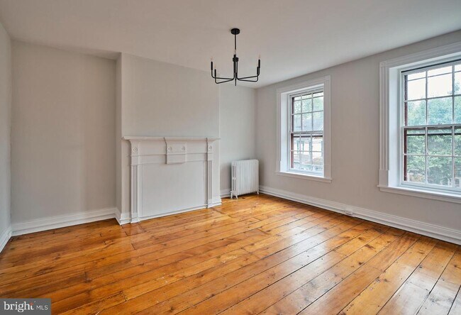 Building Photo - 18 W Bridge St