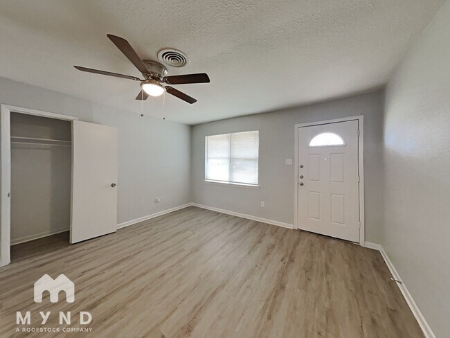 Foto del edificio - 1329 E Anthony St