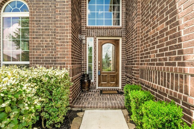 Foto del edificio - 26335 Cedar Pine Dr