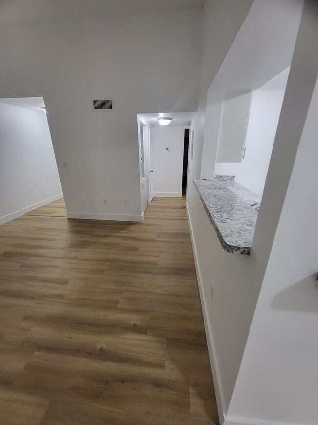 Building Photo - 2622 NW 33rd St