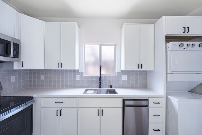 Foto del edificio - 2860 Webster Ave