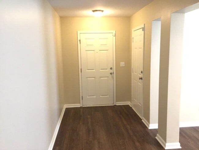 Building Photo - 5069 Carrington Ct