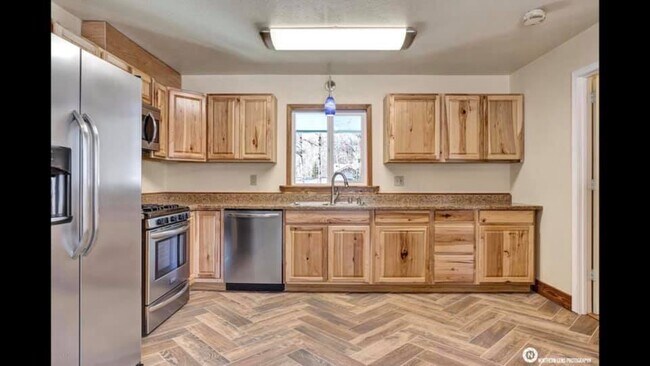 Kitchen - 21632 Morning dr