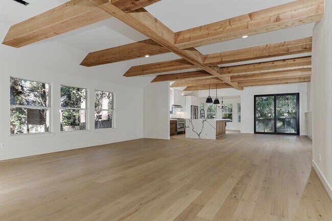 Foto del edificio - 310 Leafsage Ct