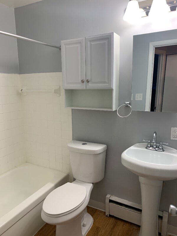 Building Photo - 3102 Archwood Ave