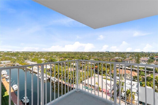 Foto del edificio - 2881 NE 33rd Ct