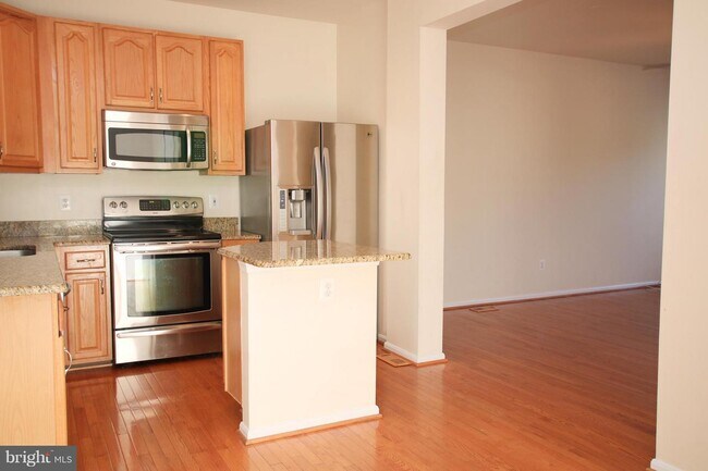 Building Photo - 43205 Chestermill Terrace