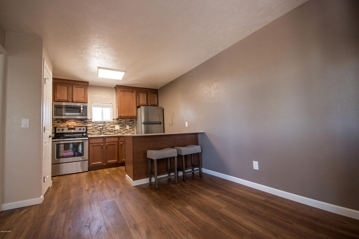 Foto principal - 3777 E 2nd St