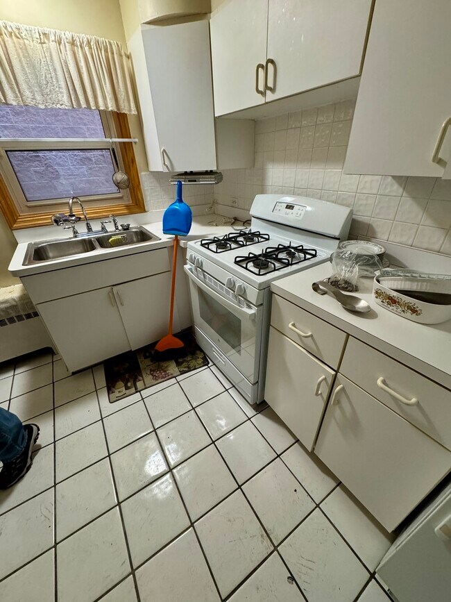 Foto del edificio - 1314 Central St