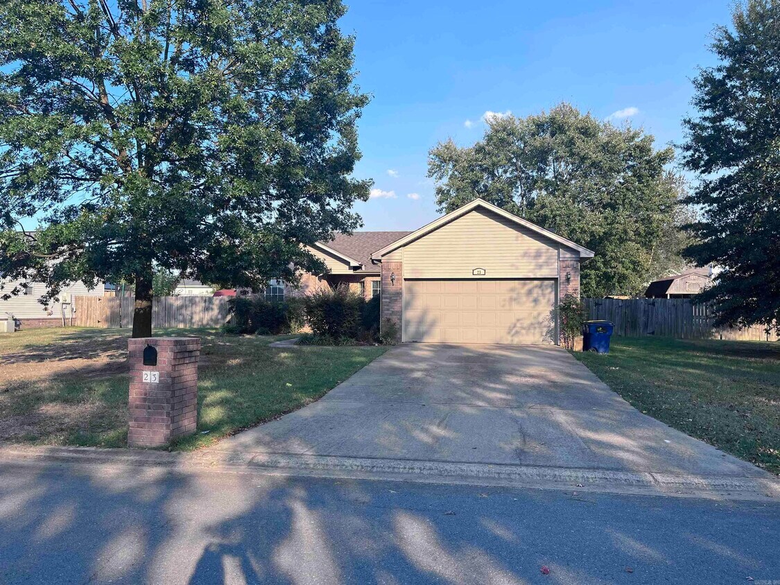 Primary Photo - 23 Haywood Dr