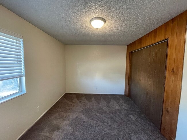 Building Photo - 520-550 Summer [PRM: Marlene] (4)