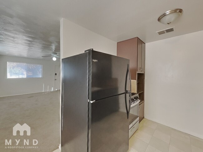 Foto del edificio - 9233 N 14th St