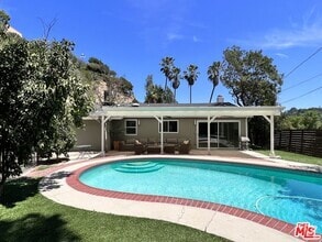Building Photo - 3609 Sapphire Dr