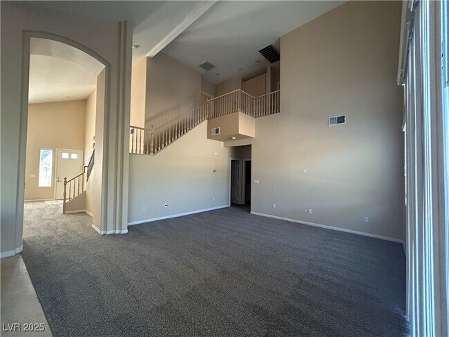 Foto del edificio - 157 Lakewood Garden Dr