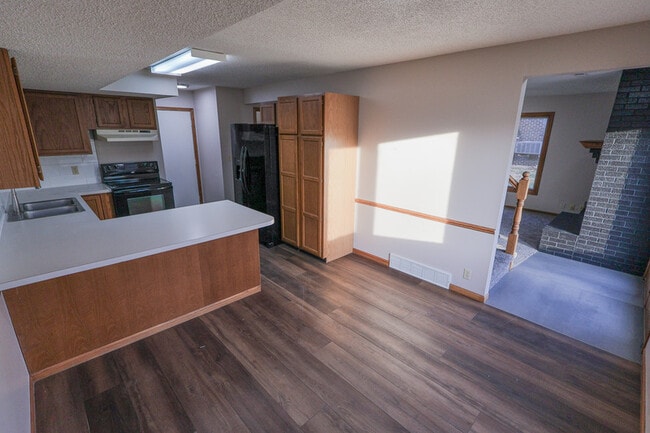 Building Photo - 5500 S 31st St