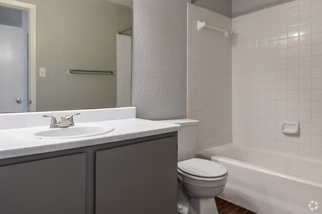 2BR, 2BA - 883SF - 2nd Bathroom - The Summit Apartments