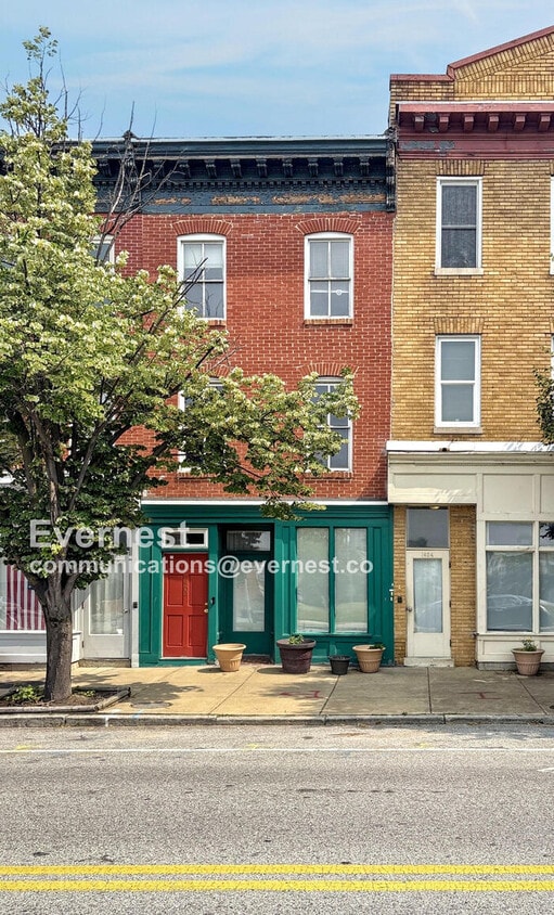 Primary Photo - 1402 E Baltimore St