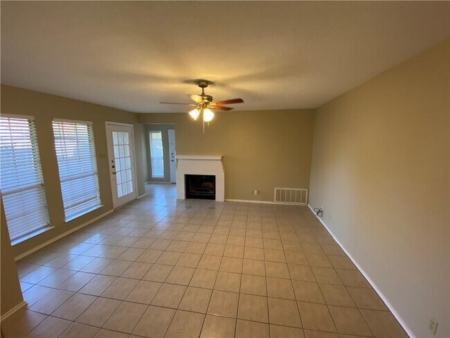 Building Photo - 9206 Kempler Dr