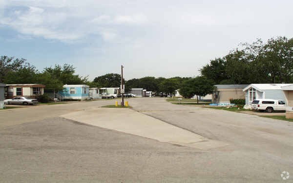 Building Photo - Avalon Mobile Home Park