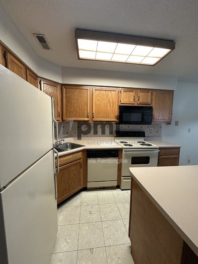 Foto del edificio - 1308 Arthur Ave