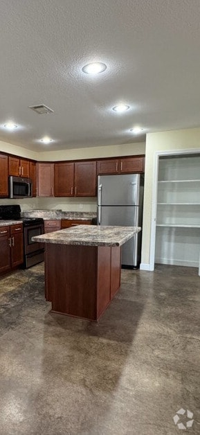 Building Photo - Oak Tree Manor Duplexes
