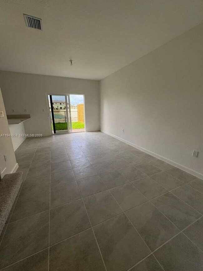 Foto del edificio - 2708 SE 26th Ave