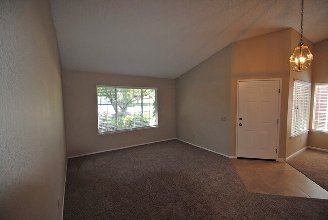 Foto del edificio - 5708 Terrace Dr