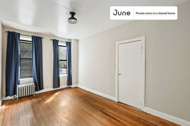 Building Photo - Room in Shared 4 bed/1 bath home