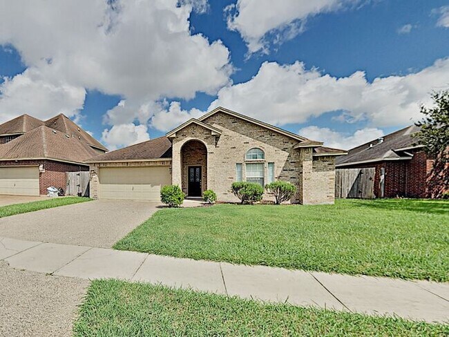 Building Photo - *Free 1st Month*16-month lease required. *...