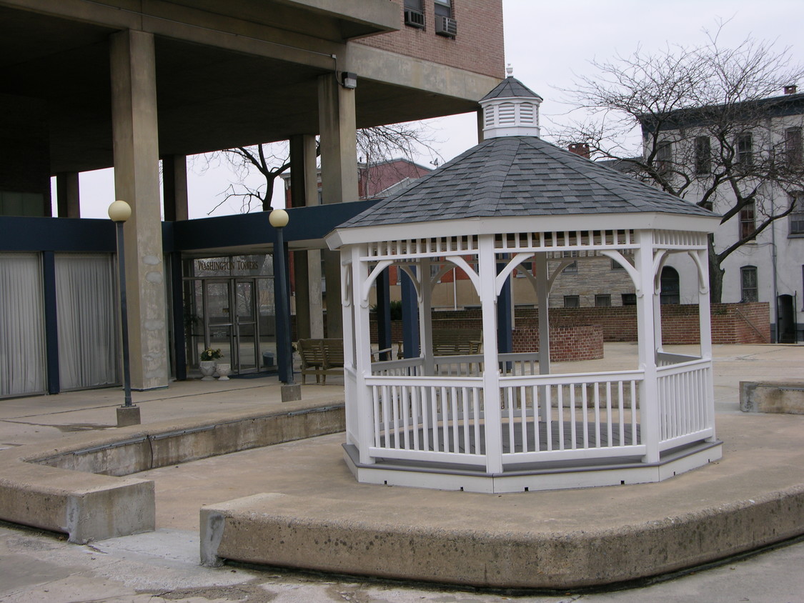 Gazebo - Washington Towers