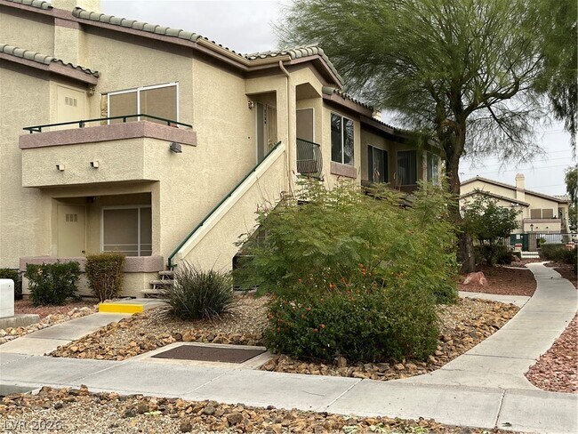 Building Photo - 5710 E Tropicana Ave