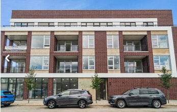 Building Photo - 2105 W Caton St
