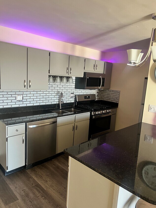 Foto principal - Portage Trail East Apartments