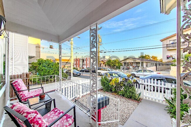 Building Photo - 839 N Bunker Hill Ave