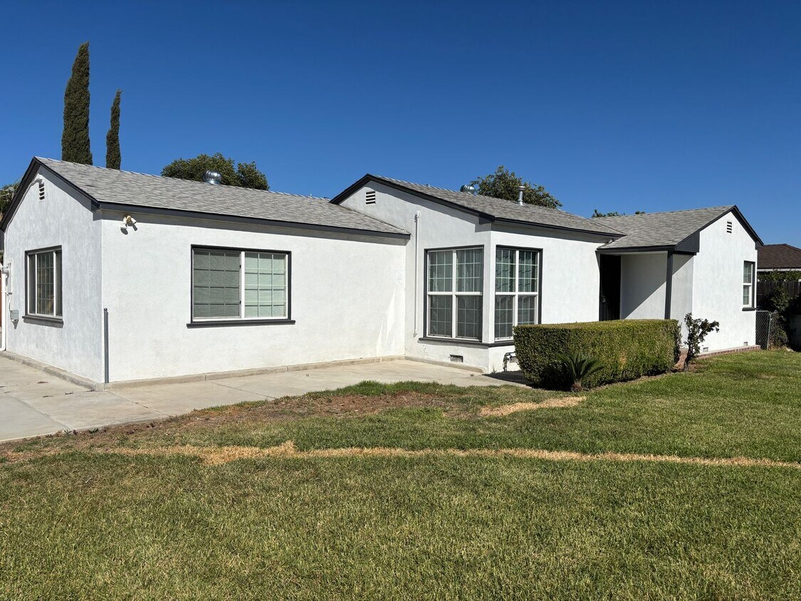 Foto principal - Upgraded 3 bedroom home!