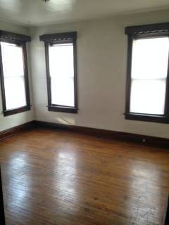 Bedroom - 463 E Queen St