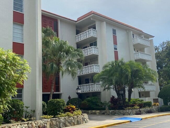 Foto del edificio - 2630 Pearce Dr
