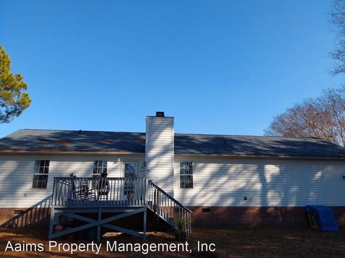 Building Photo - 3 br, 2 bath House - 495 Sawyer Road