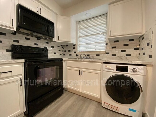 Building Photo - 1250 S Denning Dr