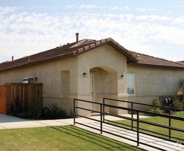Building Photo - West Day Park Meadows